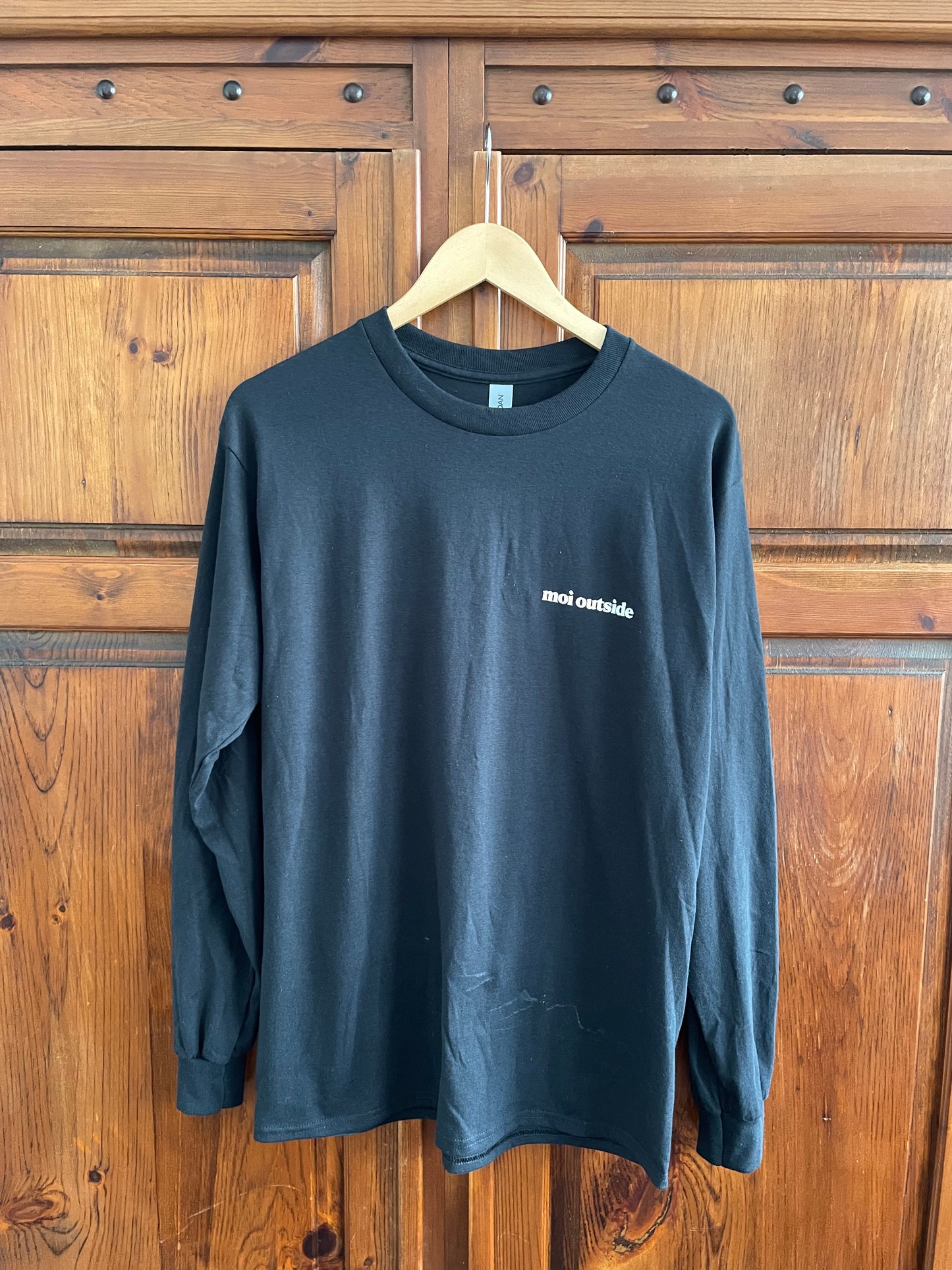 moi oustide long sleeve